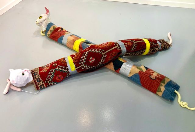 Catherine Biocca, Amsterdam Art Weekend 2021, Carpets, tape, hand-modeled polymer clay, aluminium profiles, silicon masks, silicon human head dummies, rod noodles, Trace evidence, 2019