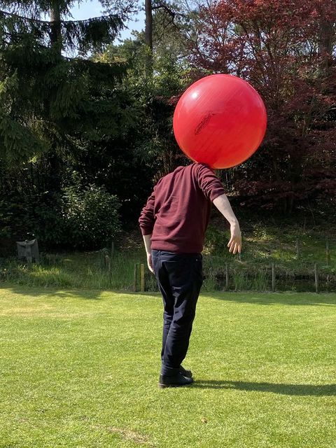 The choices of  Pim Blokker, Here I'm balancing a ball in the garden., - My home/studio -, 