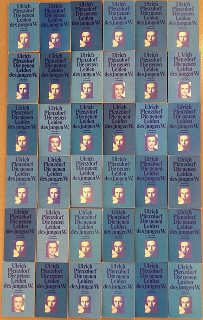 Robin Waart, 36 copies of Ulrich Plenzdorf’s Die neuen Leiden des Jungen W. (1972), Suhrkamp (suhrkamp taschenbuch 300) , Untitled (Die neuen Leiden des Jungen W. / The Missing Shade of Blue), 2016
