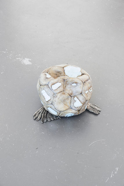 Thomas Lerooy, Bronze, patina + silver, Goal, 2017